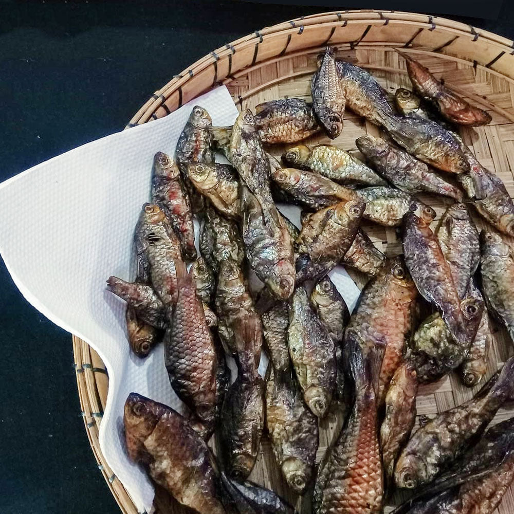 Phabou Nga smoked dry fish Common Barb Manipuri dried smoked fish small whole fish